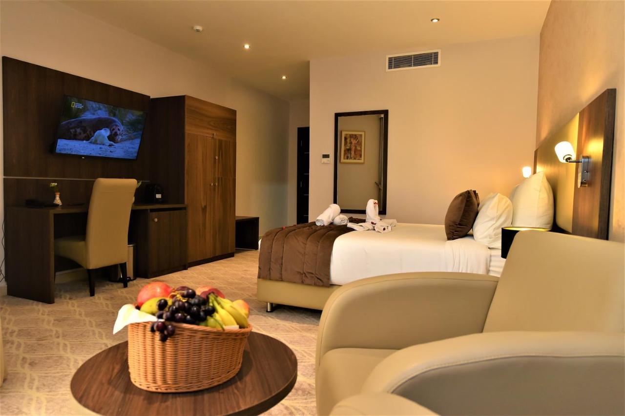 Mf Hotel Oran Bir El Djir Zewnętrze zdjęcie